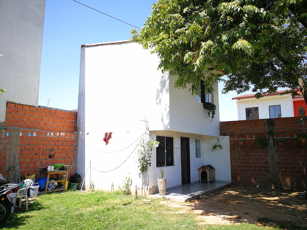 Terreno con construcción de Duplex EN VENTA