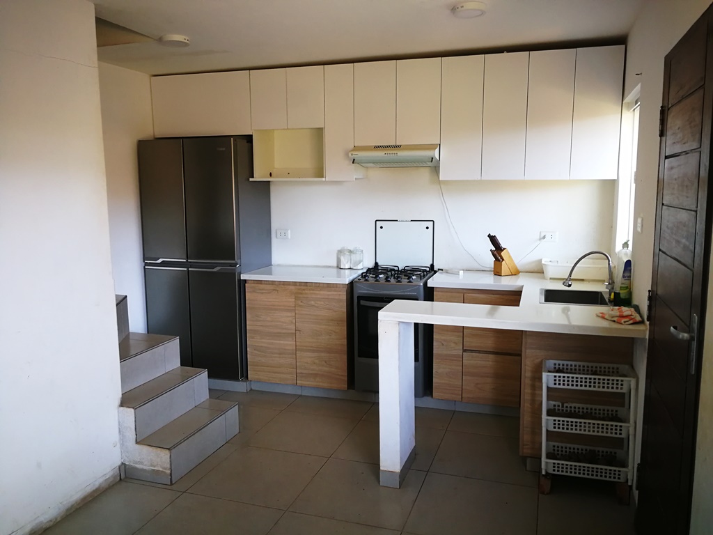 Terreno con construcción de Duplex EN VENTA