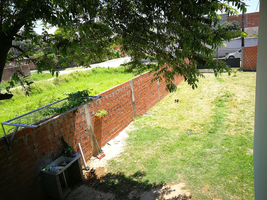 Terreno con construcción de Duplex EN VENTA