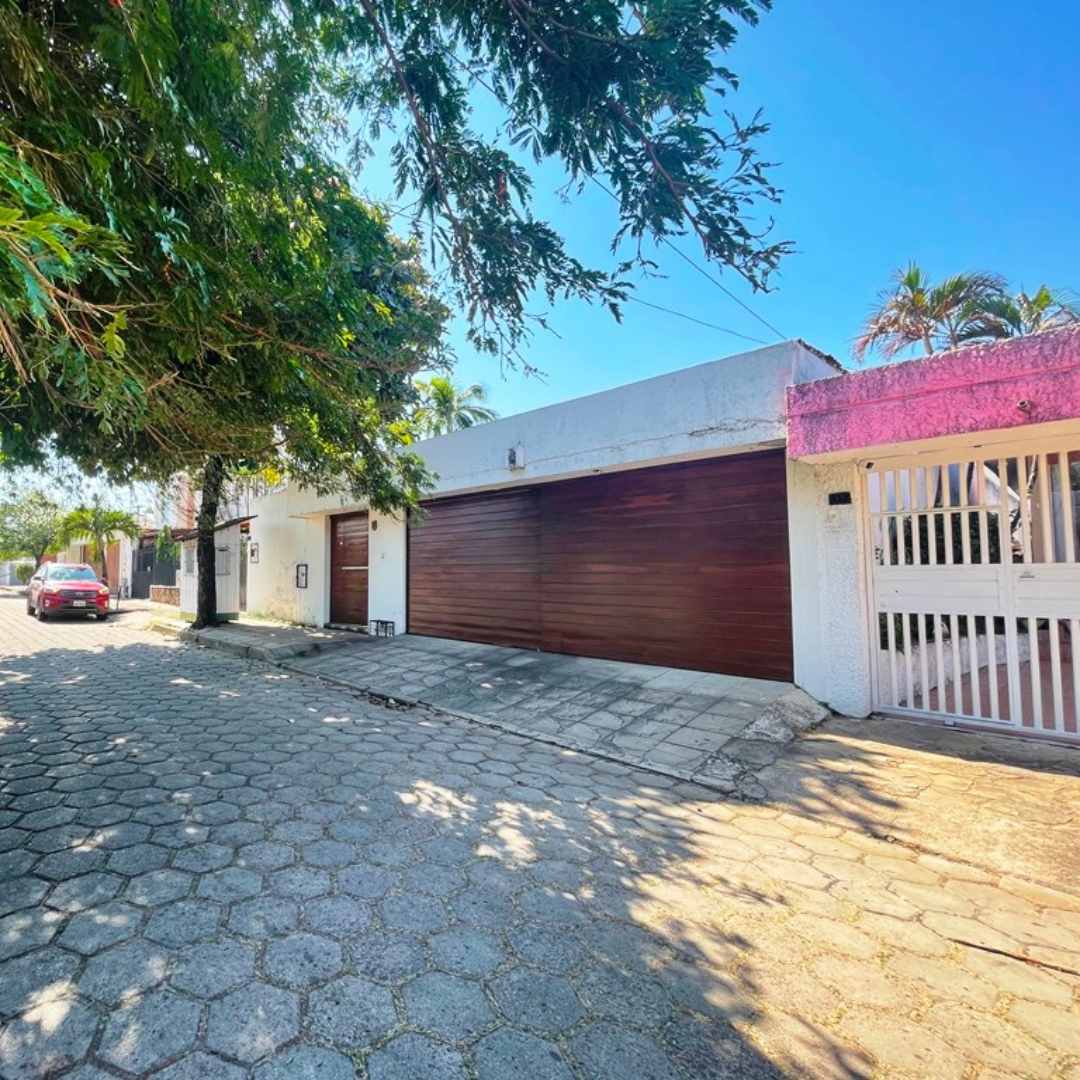 Casa en venta Urbari Calle Dechia Agente Inmobiliario Rolando Moro