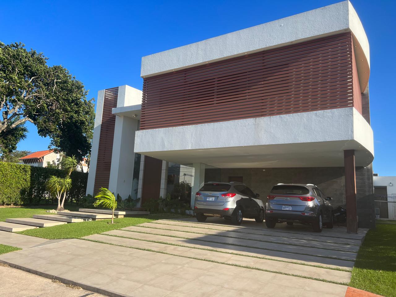 Frontis 2 Casa en venta – Rio Sierra