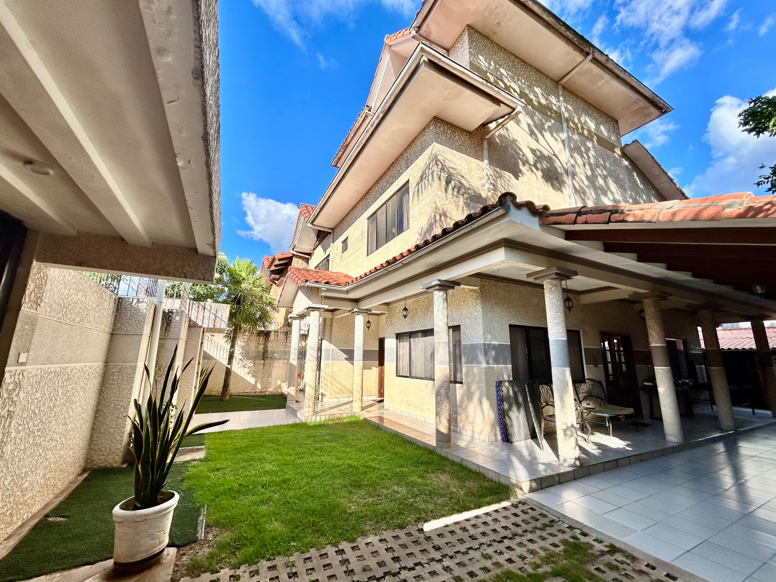 Casa en venta Polanco con jardín y garaje