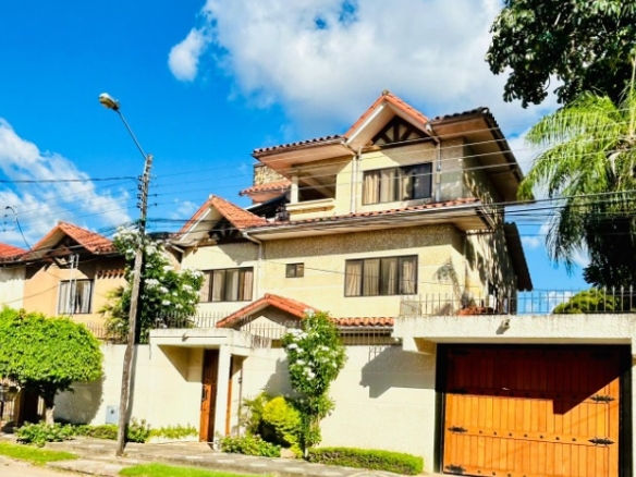 Fachada casa en venta Barrio Polanco