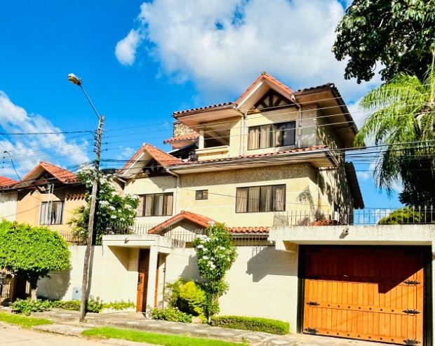 Fachada casa en venta Barrio Polanco